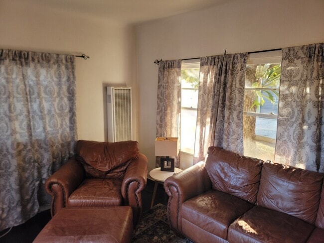 Building Photo - 1505 S Sierra Bonita Ave