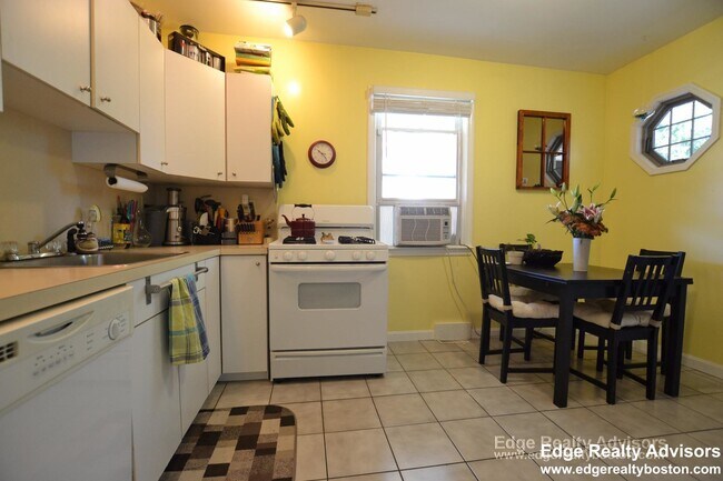 Photo - 153 Nonantum St Apartment