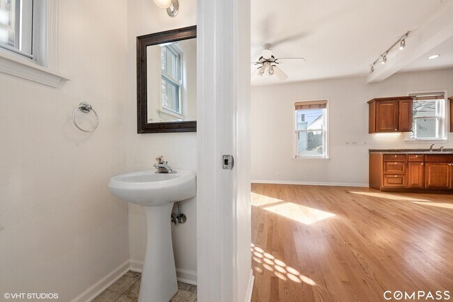 Foto del edificio - 3304 N Hamilton Ave