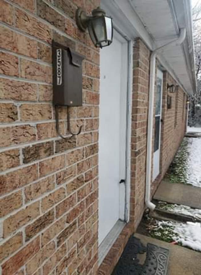 Photo - Quiet One Bedroom Apartment off Rodman Ave