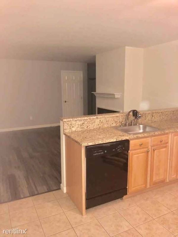 Building Photo - 1 br, 1 bath Condo - 661 West Ave 13 Unit 13