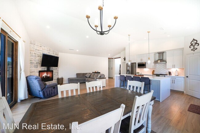 Foto del edificio - 4 br, 2 bath House - 914 Passion Place