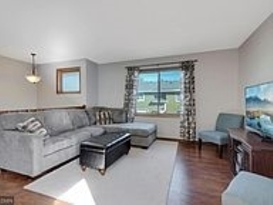 Upstairs family room - 1A Golden Oak Dr