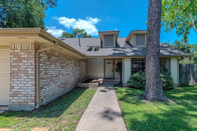 Foto del edificio - 18506 Creekfield Ct