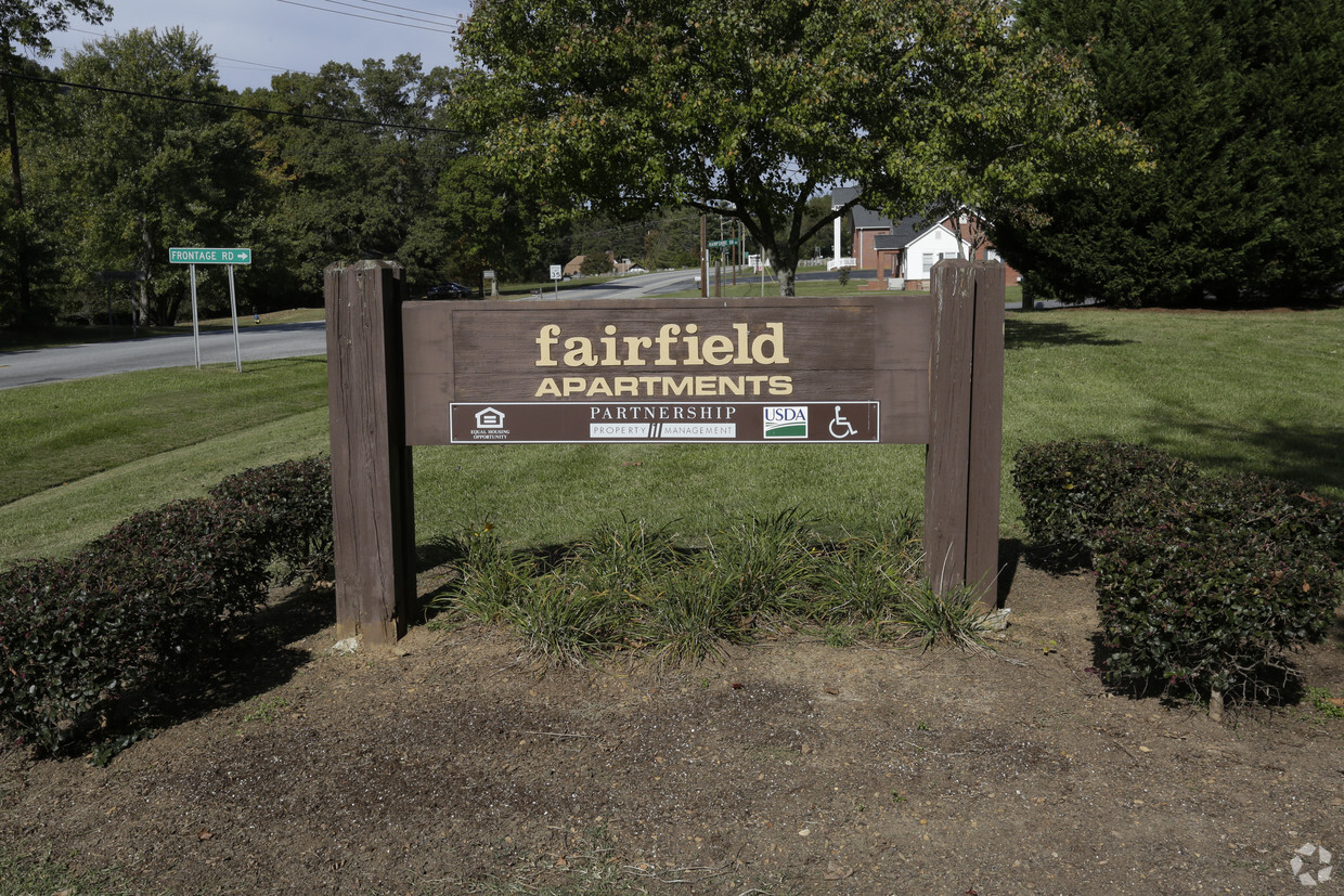 Foto del edificio - Fairfield Apartments