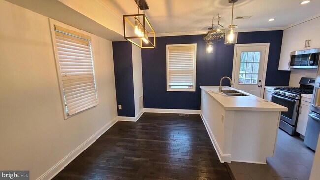 Foto del edificio - 417 Burbank St SE