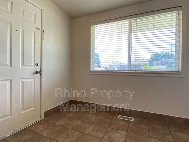 Building Photo - 43 S 300 W