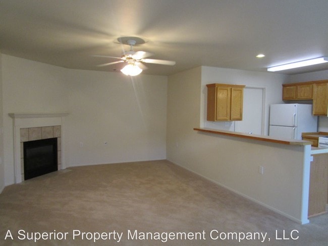 Building Photo - 773 NE Savannah Dr