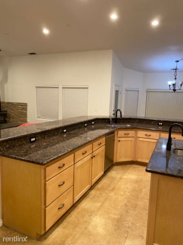 Foto del edificio - 4 br, 2.5 bath House - 873 pinon road