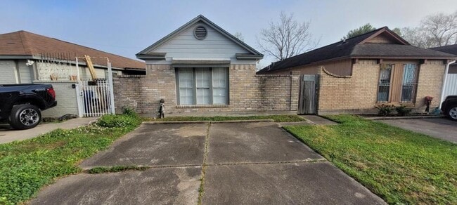 Photo - 1523 Longley St House