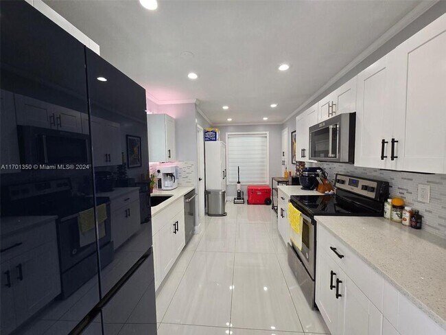 Foto del edificio - 2260 NE 62nd St