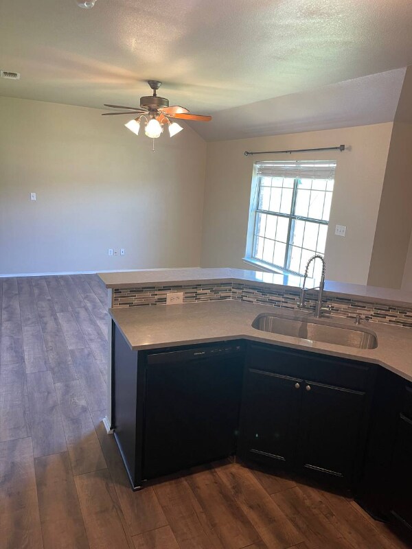 Foto del edificio - 131 Lindas Creek Ln