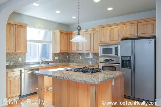 Building Photo - 4 br, 2.5 bath House - 12750 NW ALSACE LN