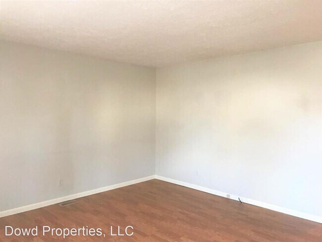 Building Photo - 3 br, 1 bath House - 1107 South Hinshaw Av...