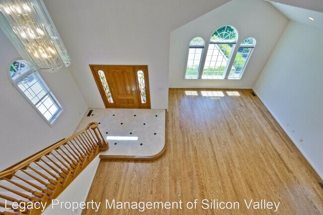 Foto del edificio - 4 br, 3.5 bath House - 645 Greenview Place