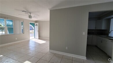 Building Photo - 4402 Santa Barbara Blvd