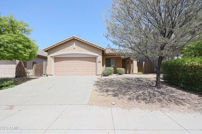 Building Photo - 2470 W Warren Dr