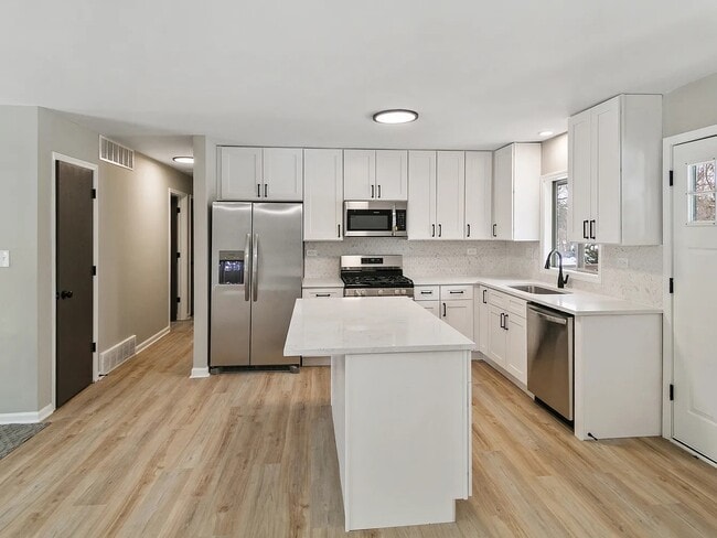 Building Photo - 574 Cochise Pl