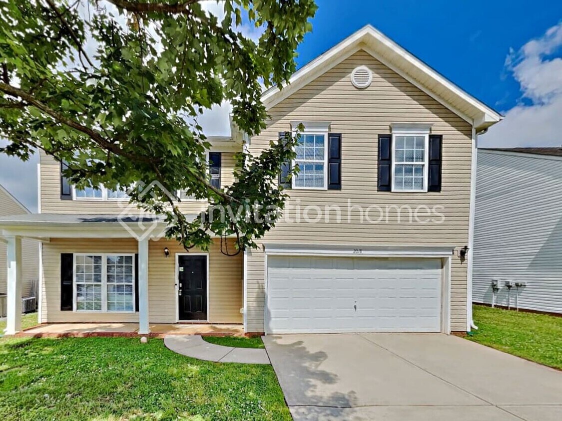 2018 Edenderry Dr House Rental in Statesville, NC