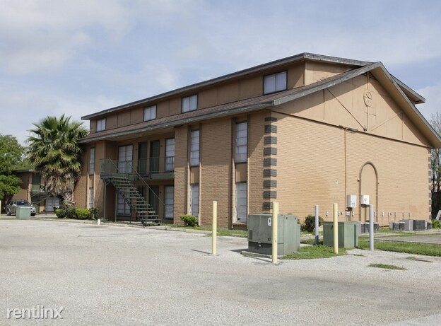 Building Photo - 3635 Shaver St