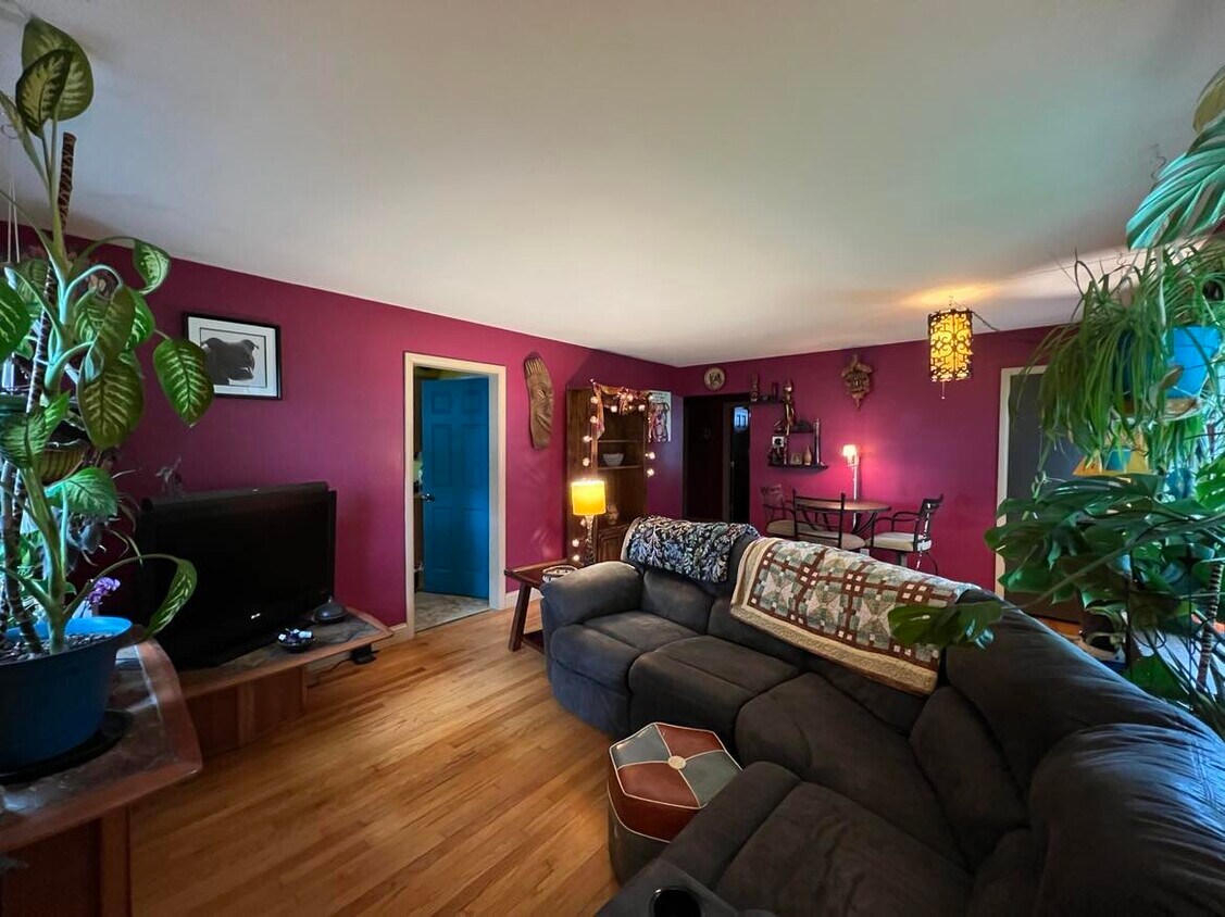 Primary Photo - 208 Memphis Ave