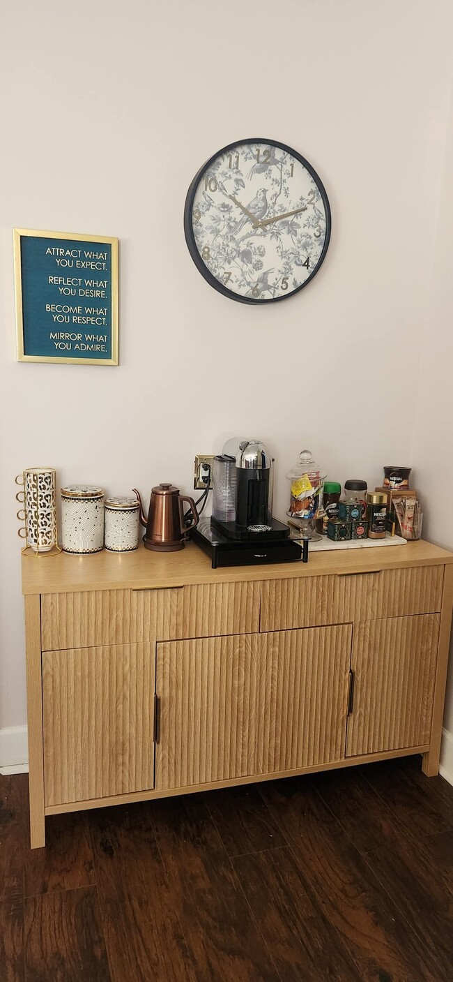 Coffee/Tea Bar - 408 Charlesgate Ct