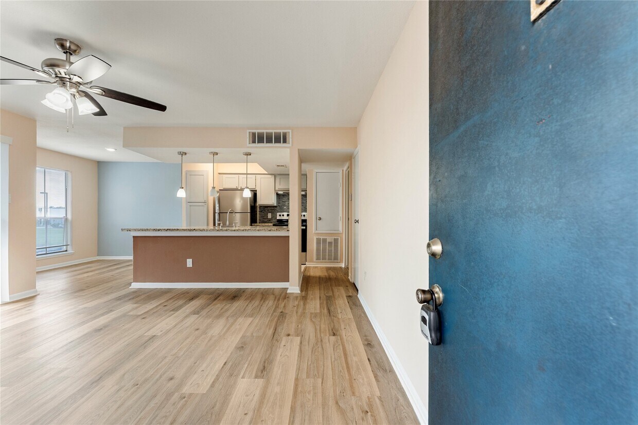 Foto principal - 3919 Fairmont Pkwy