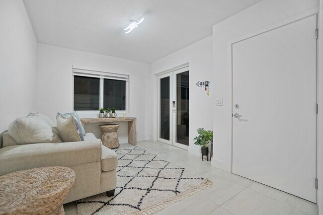 Foto del edificio - 1285 NW 42nd St