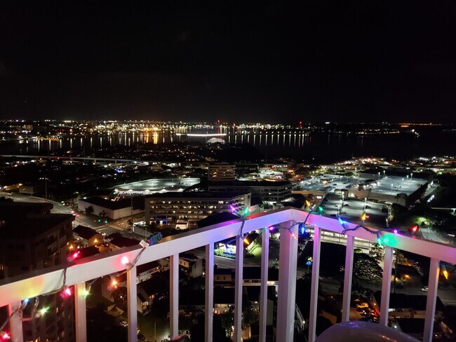 Vista nocturna - 98-410 Koauka Loop