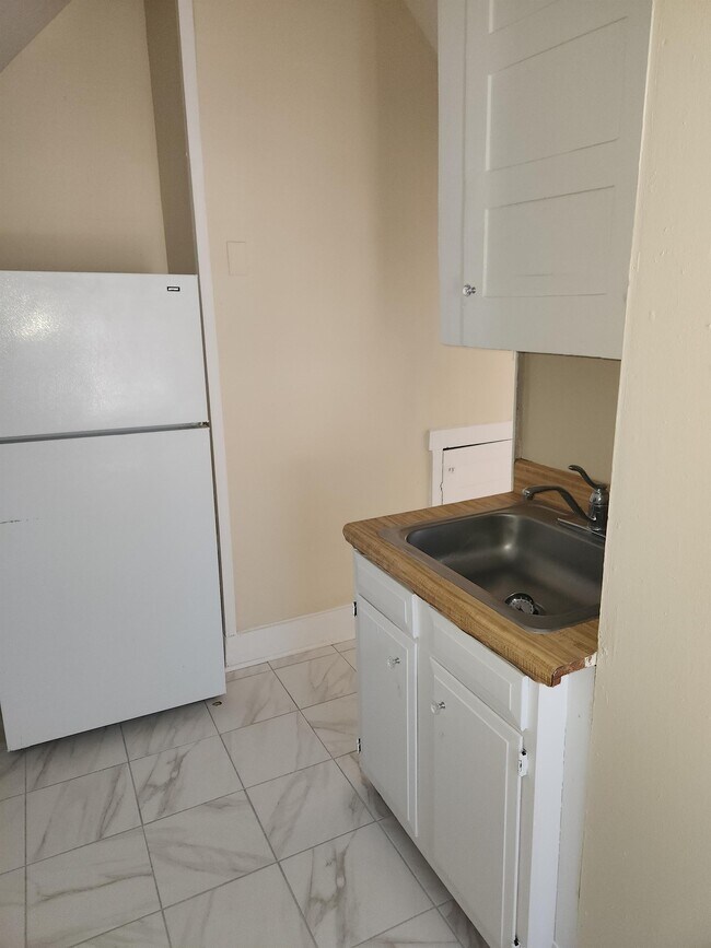 Foto del edificio - 1361 Woodland Ave NW