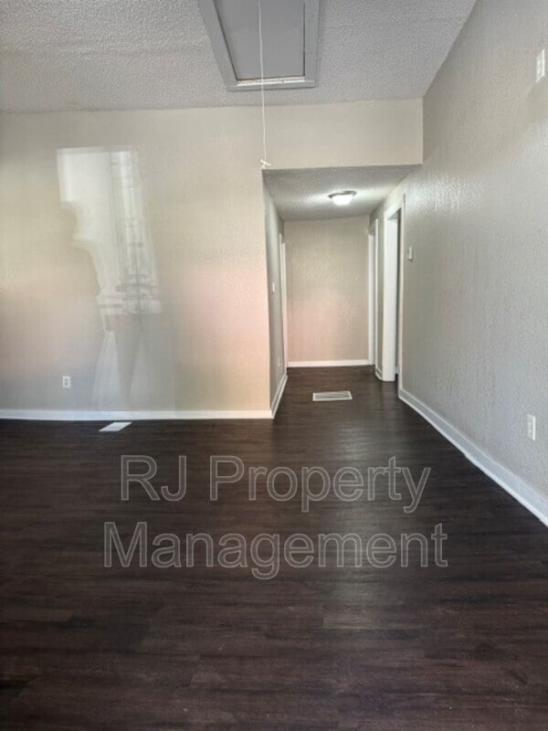 Photo - 135 Modder Ave House