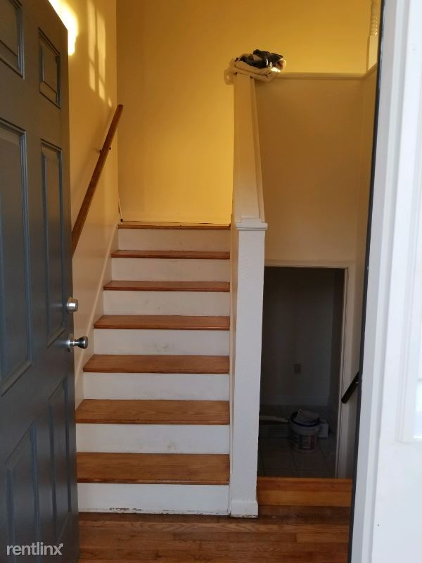 Building Photo - 3 br, 1 bath House - 1196 Airport Rd