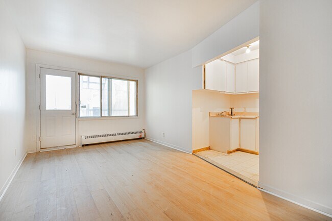 Photo du bâtiment - 6880-625e 25e Ave