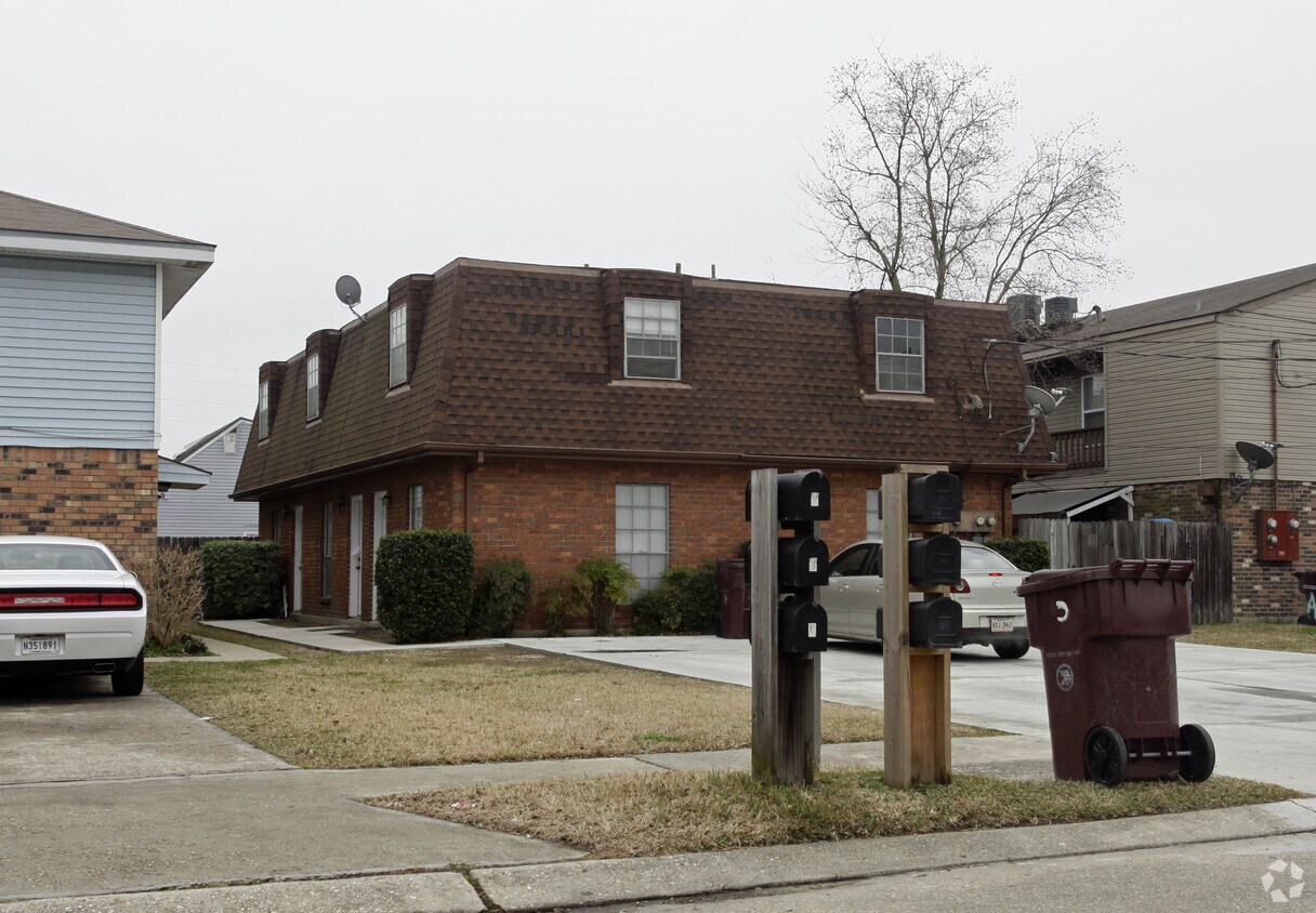 3620 Delaware Ave, Kenner, LA 70065 Apartments in Kenner, LA