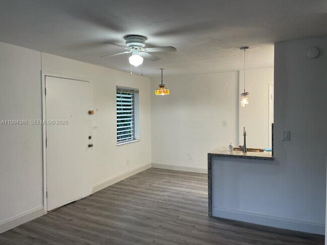 Foto del edificio - 8701 SW 141st St