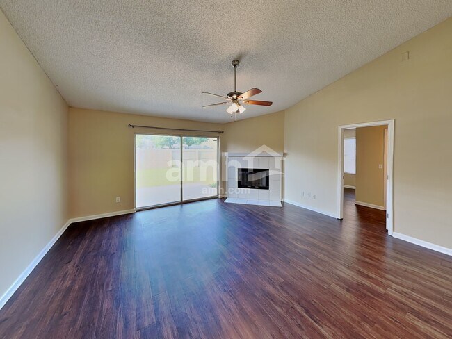 Foto del edificio - 11367 Monument Landing Blvd