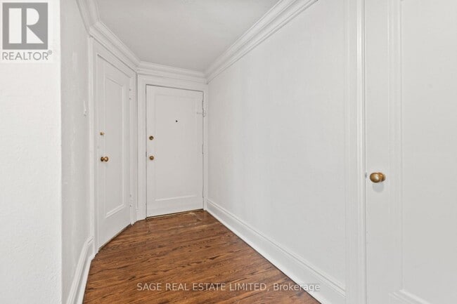 Photo du bâtiment - 150 Balmoral Ave