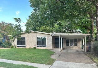Building Photo - 2306 Del Curto Rd
