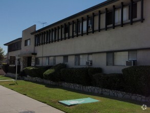 Building Photo - 7025 Rosemead Blvd