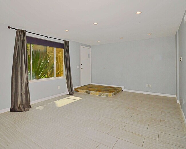 Foto del edificio - "Chic 3-Bed Condo Oasis in Prime Palm Spri...