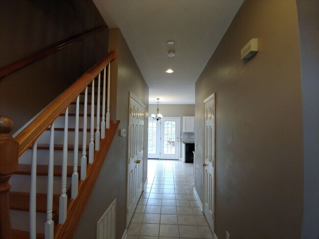 Foto del edificio - 3310 Mill Spring Ct