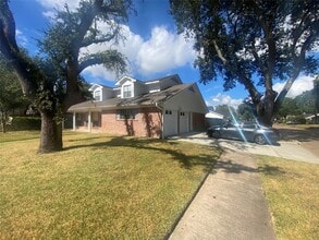 Building Photo - 11702 N Petersham Dr