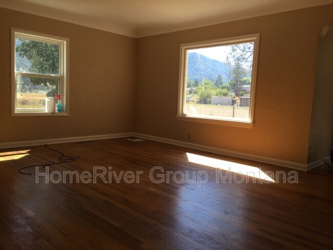 Building Photo - 885 Speedway Ave