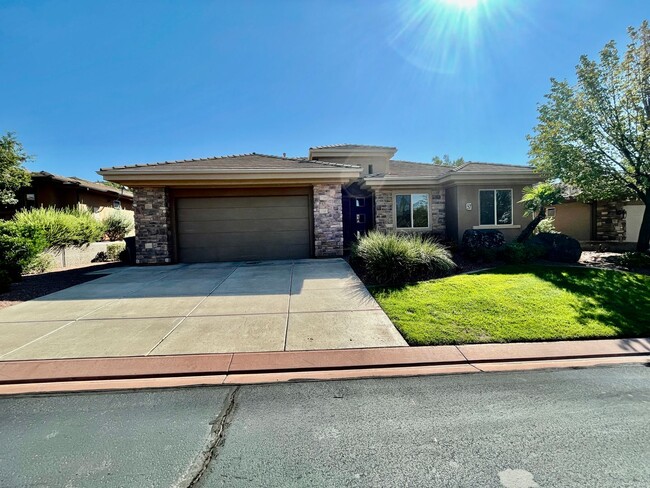 Building Photo - Lovely Pet-Friendly Home in Lakota Ridge