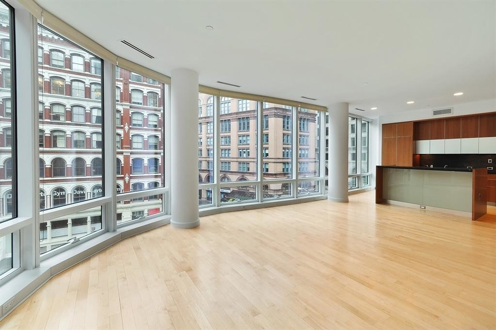 Foto principal - 445 Lafayette St