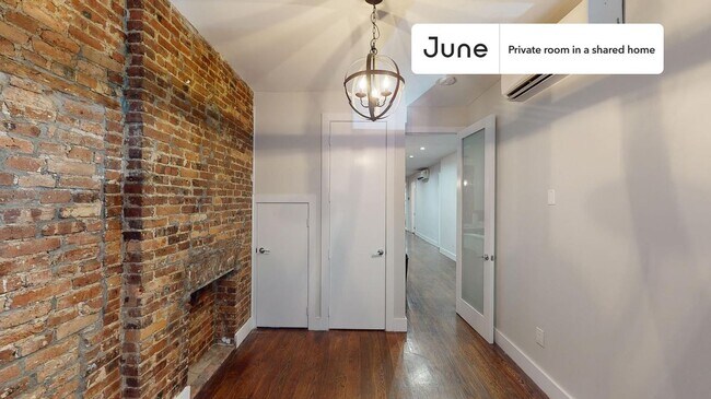 Building Photo - Room in Shared 4 bed/2 bath home