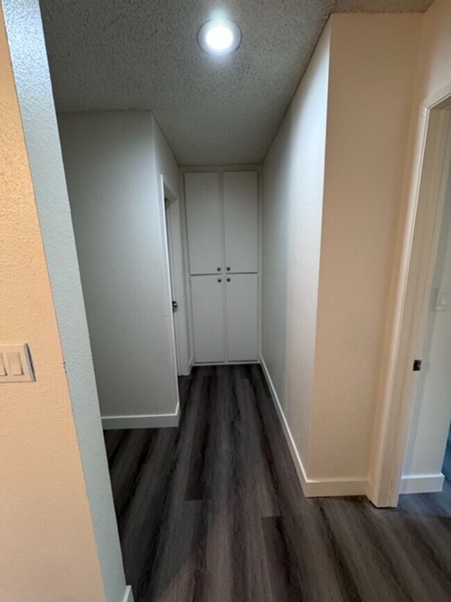 Foto del edificio - 4727 W 147th St