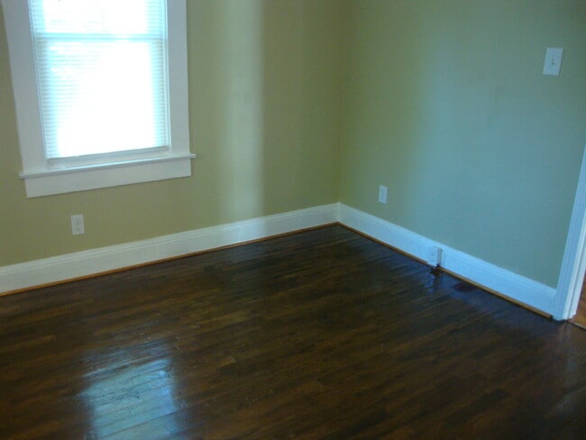 Building Photo - 2112 Haven Cir