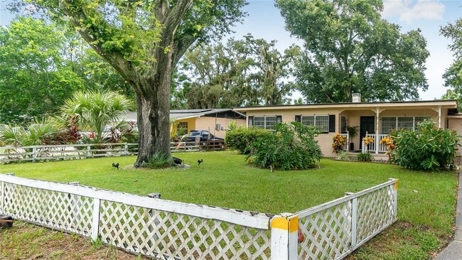 Foto del edificio - 5219 Bonnie Brae Cir