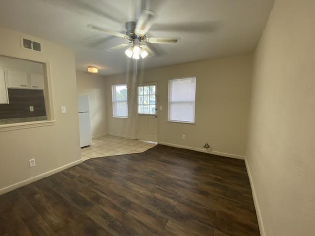 Building Photo - 4143 Hillview Ave